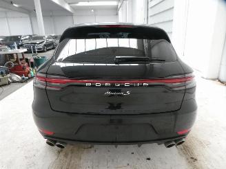 Porsche Macan S picture 11