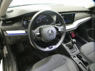 Skoda Octavia 1.0 AMBITION picture 17