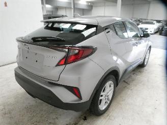 Toyota C-HR  picture 7