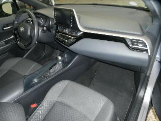 Toyota C-HR  picture 9
