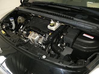 Peugeot 3008 1.2 picture 19