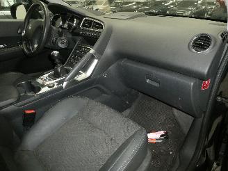 Peugeot 3008 1.2 picture 17