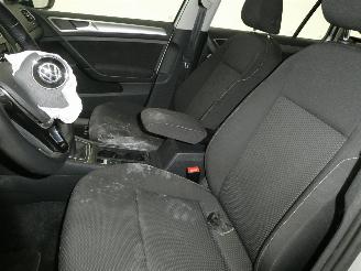 Volkswagen Golf 1.0 picture 12