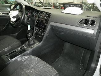 Volkswagen Golf 1.0 picture 8