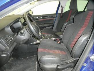 Renault Mégane IV GRANDTOUR picture 23