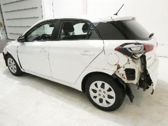 Hyundai I-20 1.3 picture 5