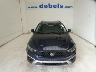 damaged passenger cars Fiat Tipo BERLINE 2021/6