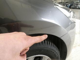 Mazda 2 HYBRID picture 14