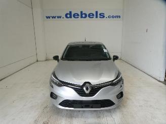 Damaged car Renault Clio  2023/4