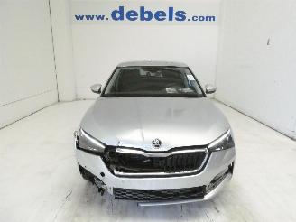 krockskadad bil auto Skoda Scala 1.0 TGI 2021/2