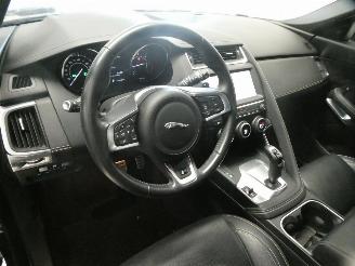 Jaguar E-Pace 2.0D S picture 16