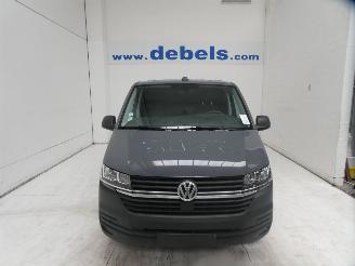 Schadeauto Volkswagen Transporter 2.0 D 2024/8