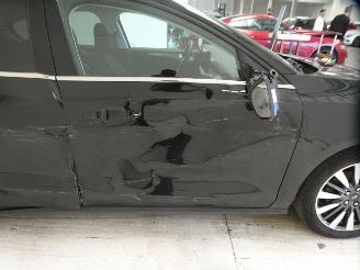 Ford Focus TITANIUM X picture 16