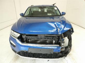 Volkswagen T-Roc  picture 2