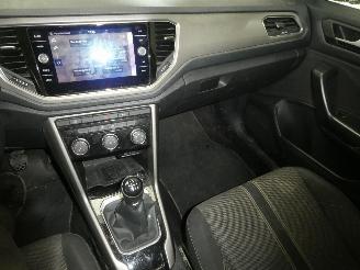 Volkswagen T-Roc  picture 11