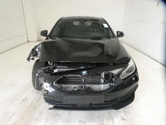 BMW 1-serie 2.0D D picture 2