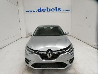 krockskadad bil auto Renault Mégane IV CORPORATE 2022/7