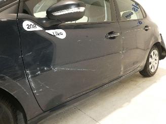 Peugeot 208 LIKE picture 9