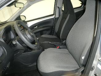 Toyota Aygo PLAY 1.0 VVT-I picture 13