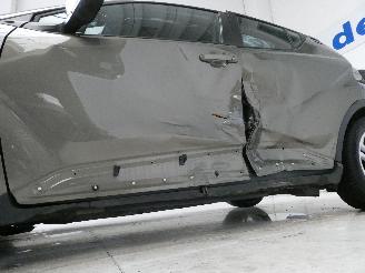 Toyota C-HR  picture 9