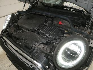 Mini Cooper 1.5 picture 16