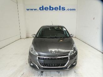 krockskadad bil auto Peugeot 208 TECH EDITION 2019/6