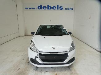 Damaged car Peugeot 208 LIKE 2019/6