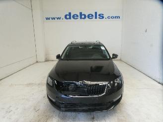 uszkodzony samochody osobowe Skoda Octavia AMBITION 2019/4