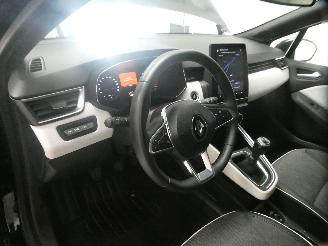 Renault Clio V TECHNO picture 14