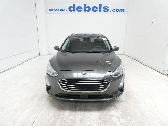 Schadeauto Ford Focus TITANIUM 2019/2