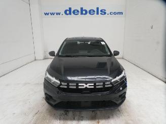 krockskadad bil auto Dacia Sandero  2023/6