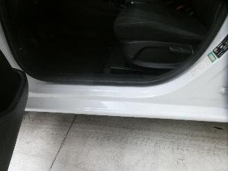 Ford Fiesta  picture 5