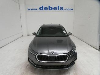 Coche accidentado Skoda Octavia AMBITION 2024/6