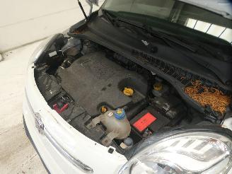 Fiat 500L 1.6D LOUNGE picture 26