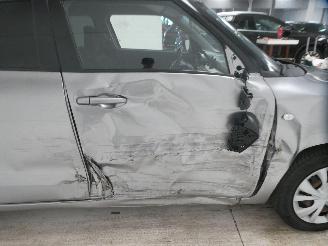 Suzuki Swift GL picture 11