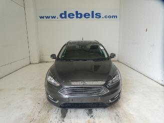 damaged passenger cars Ford Focus TITANIUM 2016/10