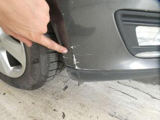 Ford Focus TITANIUM picture 9