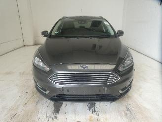 Ford Focus TITANIUM picture 2