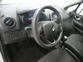 Renault Clio  picture 16