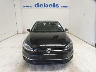 krockskadad bil auto Volkswagen Golf COMFORTLINE 2019/4