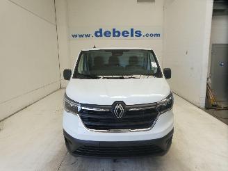 Damaged car Renault Trafic 2.0D 2025/10