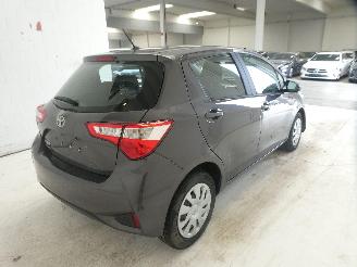 Toyota Yaris Y-OUNG picture 12