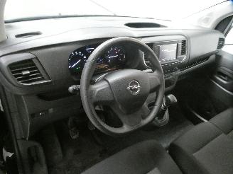 Opel Vivaro 2.0D C picture 14
