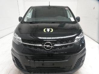 Opel Vivaro 2.0D C picture 2