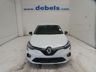 Damaged car Renault Clio  2023/5