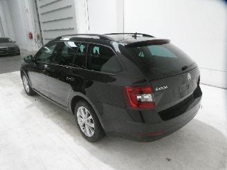 Skoda Octavia AMBITION picture 4