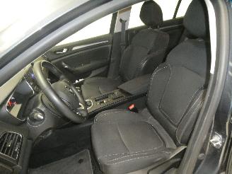 Renault Mégane IV GRANDTOUR picture 19