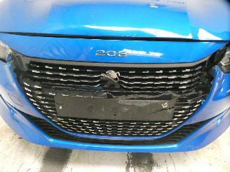 Peugeot 208  picture 4