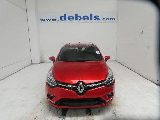 Damaged car Renault Clio IV GRANDTOUR CO 2020/2
