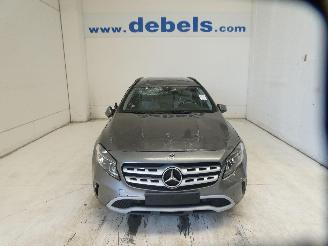 Vaurioauto  passenger cars Mercedes GLA 180 2019/4